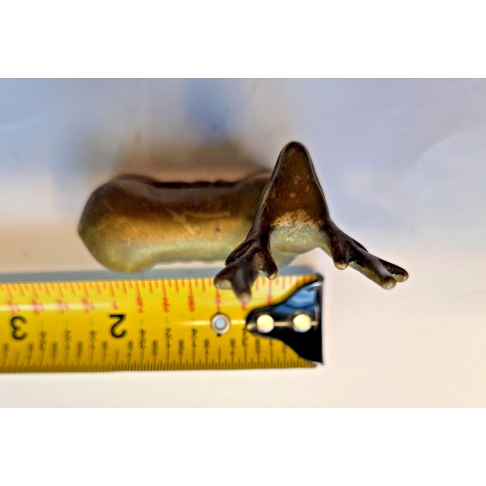 Vintage Solid Brass Deer Reindeer Caribou Buck Laying Down 2 1/8" x 2.5" - Picture 5 of 9